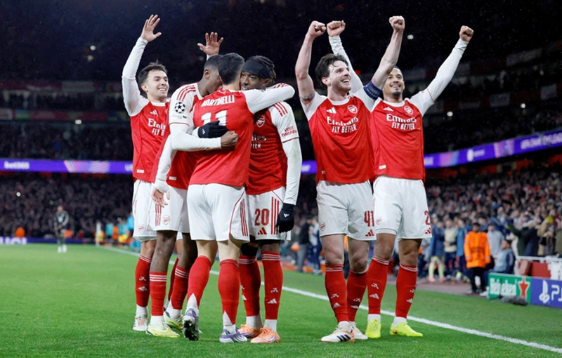 arsenal-len-ke-hoach-tai-thiet-ba-vi-tri-then-chot